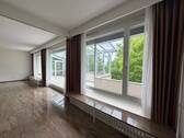 Weiterer Blick in das Wohnzimmer.jpg - 
