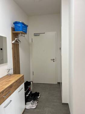 Flur - 2 Zimmer Etagenwohnung zum Kaufen in Oberding