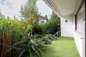 Terrasse am WZ mit Zugang zum Garten - 