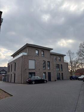 Außenansicht Rückseite - 3 Zimmer Etagenwohnung zur Miete in Syke