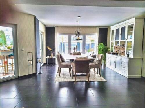 Wohnzimmer - 4 Zimmer Einfamilienhaus in Wolfsburg