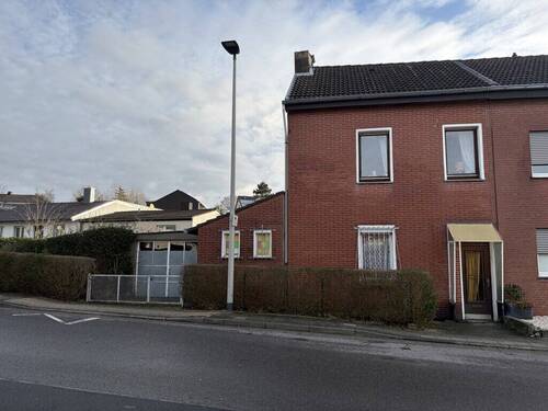 Titelbild - Handwerker aufgepasst! DHH im Dornröschenschlaf