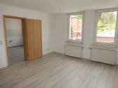Wohnzimmer - 4 Zimmer Etagenwohnung in Oelsnitz
