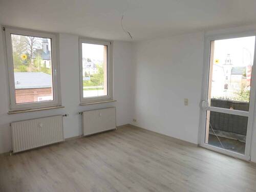 Wohnzimmer - Etagenwohnung mit 88,10 m&sup2; in Oelsnitz zur Miete