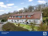 Hausansicht - 3-Zimmer-Dachgeschosswohnung in Polle *Provisionsfrei*
