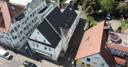 vordere Ansicht - 2 Zimmer Mehrfamilienhaus, Wohnhaus zum Kaufen in Besigheim