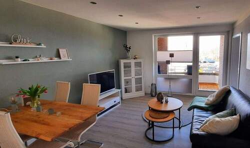 helles Wohnzimmer - 2 Zimmer Etagenwohnung in Orth auf Fehmarn
