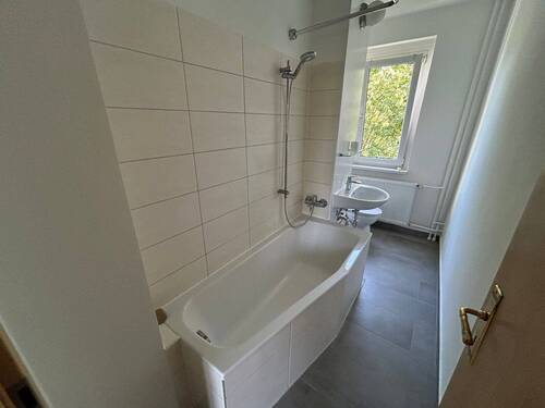 Badezimmer - 3 Zimmer Etagenwohnung zur Miete in Seeland
