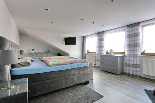 großes Schlafzimmer - 