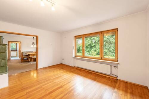 Das_Wohnzimmer - 8 Zimmer Einfamilienhaus in München