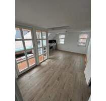 Charmante 3-Zimmer-Maisonette im kernsanierten Altbau + neue Markeneinbauküche - Schnaittach