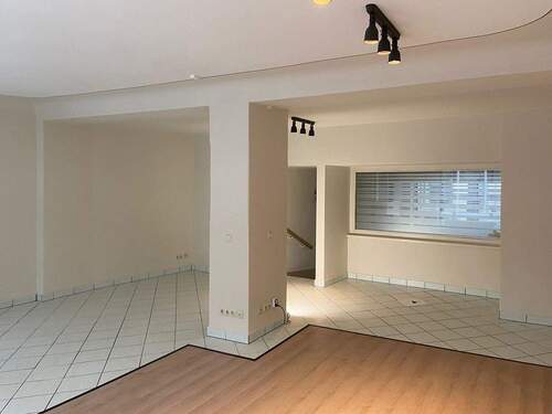 Ladenlokal 1.jpg - 3 Zimmer Büro in Naumburg (Saale)