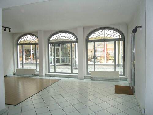 Ladengeschäft (2).JPG - Büro mit 119,00 m&sup2; in Naumburg (Saale) zur Miete