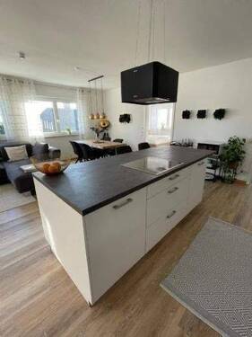 Moderne Wohnküche - 3 Zimmer Etagenwohnung zur Miete in Lichtenfels