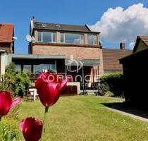 *** Neu renoviert & sofort bezugsbereit - modernes, helles Architektenhaus *** - Lieskau