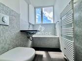 Bad mit Badewanne - 