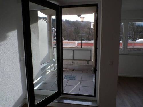 10b Wohnzimmer - Balkon - 