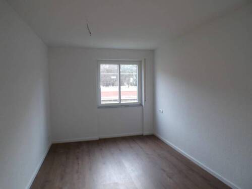 11 Arbeits- oder Kinderzimmer - 