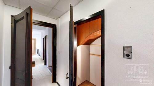 Eingang-Flur-Abstellraum - 