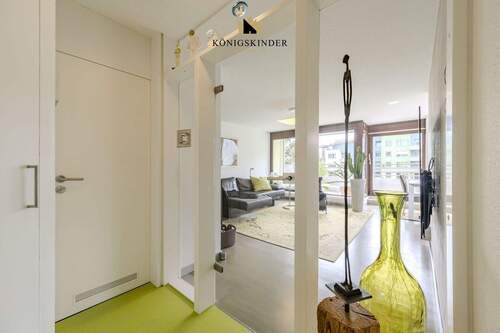 Flur mit Glastüre - 