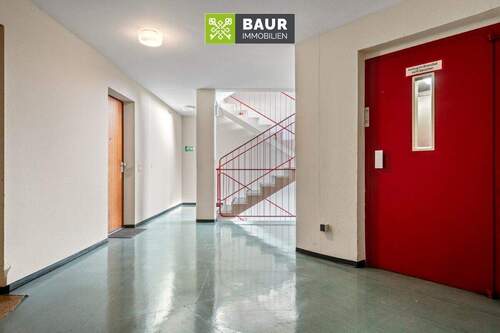 Treppenhaus - Etagenwohnung mit 52,00 m&sup2; in Ulm zum Kaufen