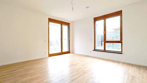 Schlafzimmer mit Terrasse - 3 Zimmer Etagenwohnung zum Kaufen in Radebeul