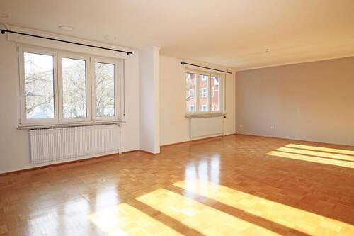 Wohn-/ Essbereich / OG - 