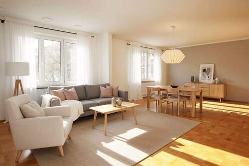 virtuelles Einrichtungsbeispiel (KI generiert) - 