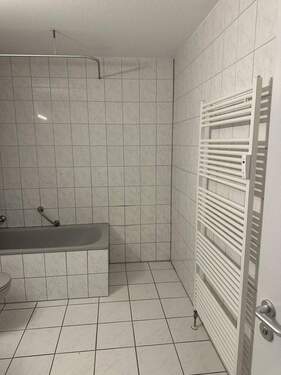 Bad mit Handtuchtrockner - 