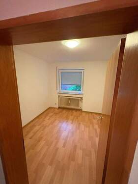 Schlafzimmer EG - 9 Zimmer Mehrfamilienhaus, Wohnhaus zum Kaufen in Waldaschaff