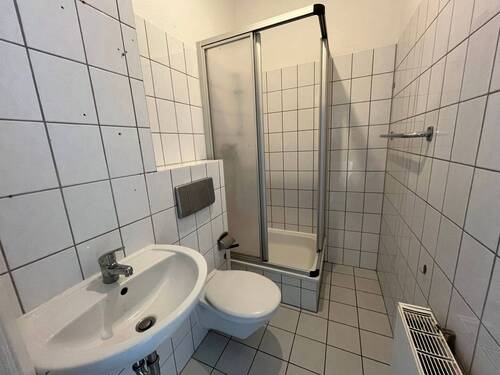 Bad mit Dusche.jpg - 