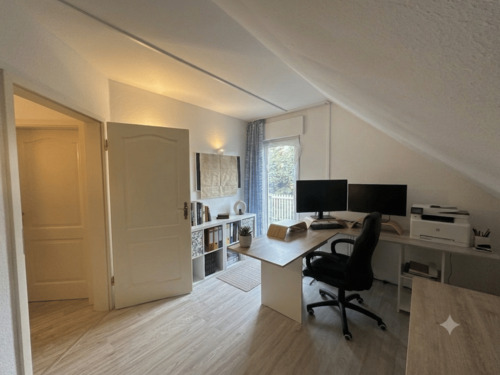 Büro im Dachgeschoss - 