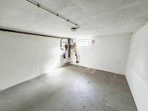 Keller, Hausanschlüsse - 