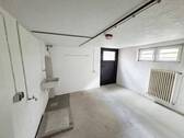 Waschkeller mit Zugang zum Garten - 