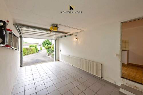 Garage mit Hauszugang - 
