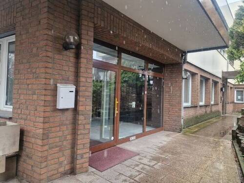 Eingang aussen - 7 Zimmer Büro in Velbert