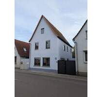 Kernsaniertes, Haus mit großen Garten - Herxheim