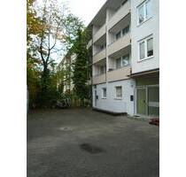 gepflegte, helle,moderne 2 ZW , neues Echtholzparkett, Bad mit Wanne und Fenster, Balkon - Nürnberg Nordostbahnhof