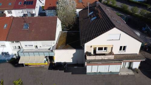 Wohn- u. Geschäftshäuser 92 u. 6 - 1 Zimmer Mehrfamilienhaus, Wohnhaus in Waiblingen