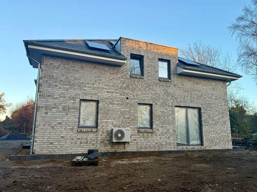 Straßenansicht (aktueller Baustand) - Doppelhaushälfte mit 136,30 m&sup2; in Hamburg zur Miete