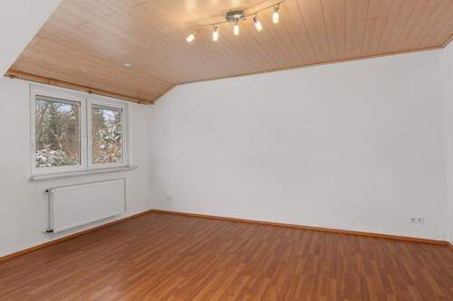 Zimmer 3 im Dachgeschoss 19,50m² - 