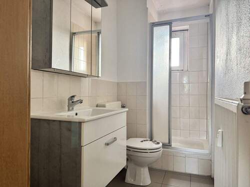 Badezimmer - Etagenwohnung mit 50,90 m&sup2; in Dresden / Löbtau zur Miete