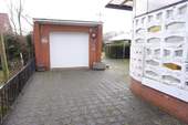 Garage im Garten - 