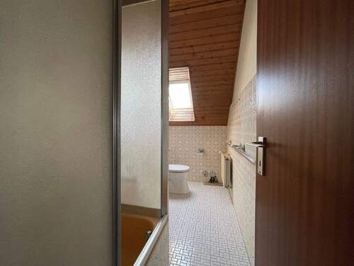Badezimmer Dachgeschoss - 