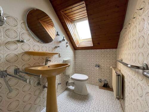 Badezimmer Dachgeschoss - 