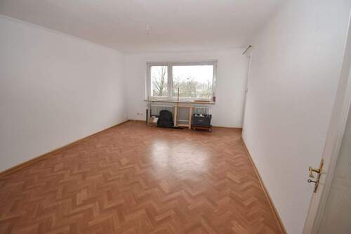 Wohnzimmer - Etagenwohnung mit 75,90 m&sup2; in Uetersen zur Miete