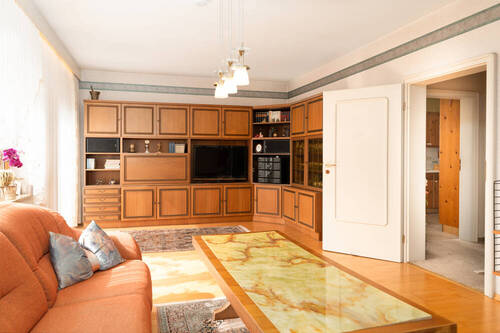 Wohnzimmer EG - 5 Zimmer Einfamilienhaus zum Kaufen in Neumarkt in der Oberpfalz