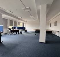 große Bürofläche in belebtem Gewerbekomplex zu vermieten - Zwickau / Pölbitz