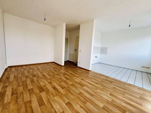 Offener Wohn- / Essbereich - Etagenwohnung mit 32,00 m² in Freital zum Kaufen