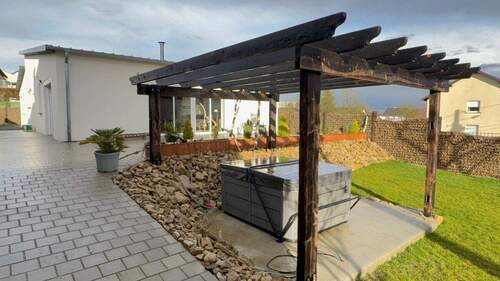 Jacuzzy - Einfamilienhaus mit 120,00 m&sup2; in Nousseviller-Saint-Nabor zum Kaufen